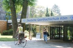 Haupteingang der Deutschen Sporthochschule Köln